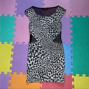 Black and white patterned dress